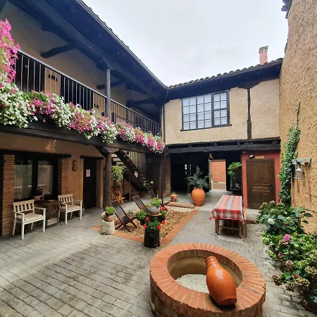 Hostal El Encanto *