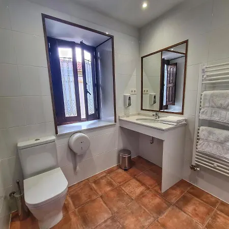 Hostal El Encanto *